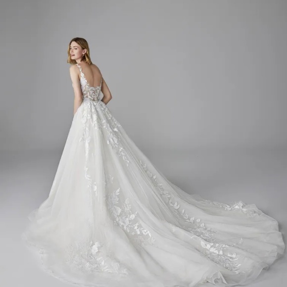 Pronovias Dresses & Skirts - Pronovias Kamerie bridal gown